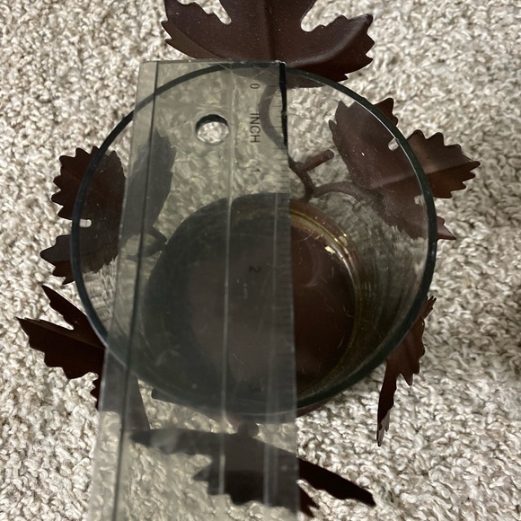 Metal and glass Set of Fall Leaf Candle Holders with led candles - Picture 6 of 7